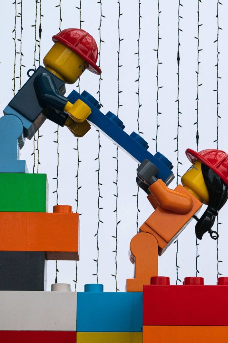 5-minute listening: How did Lego get its name? Who invented this toy ...