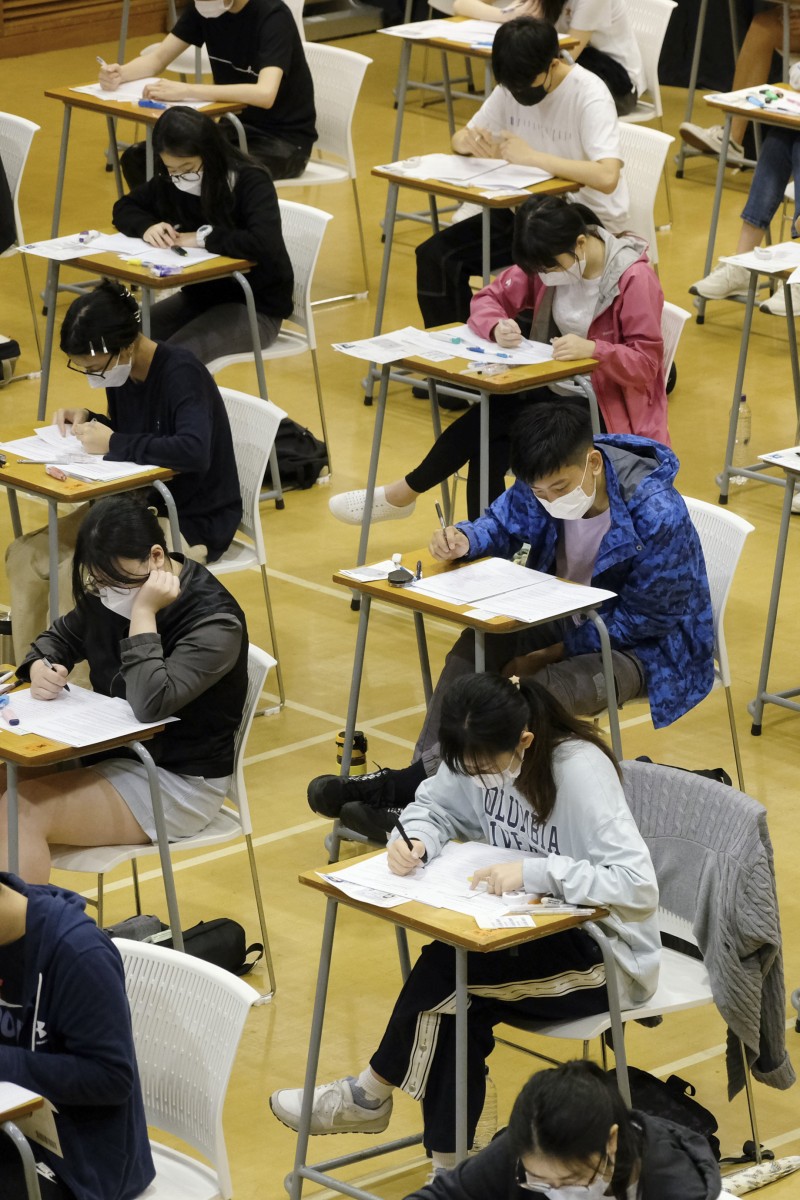 Hong Kong examination authority to transport university entrance test ...