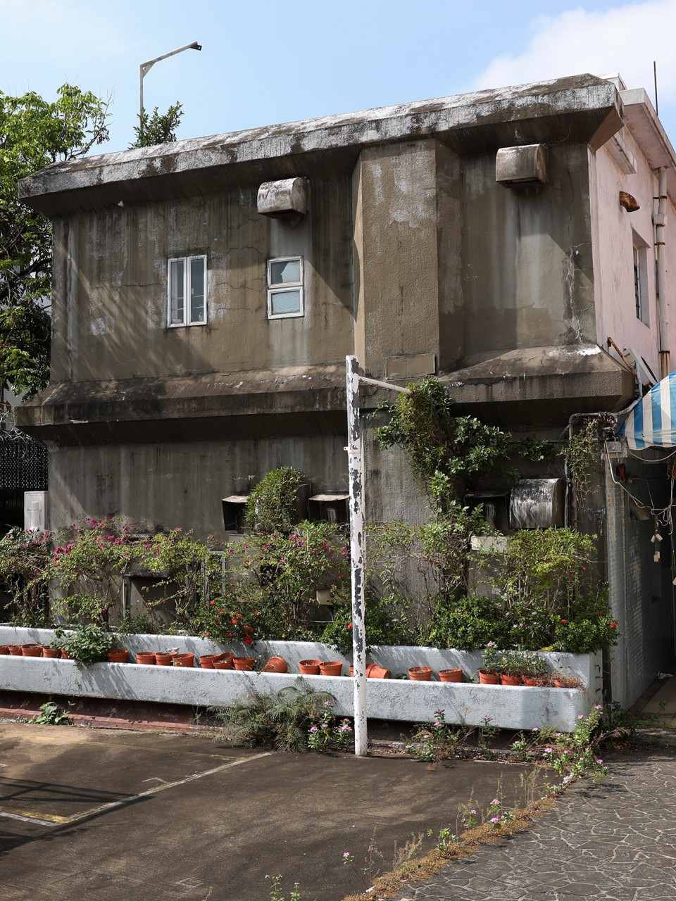 Bruce Lee s old Hong Kong house set to be torn down Goldthread