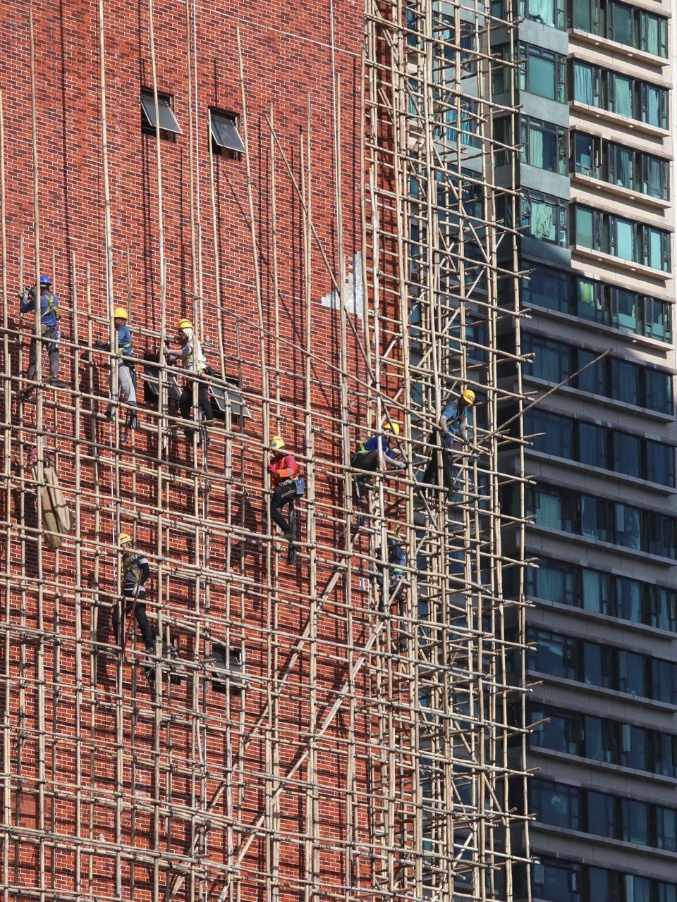 Does China Use Bamboo for Scaffolding? A Timeless Tradition