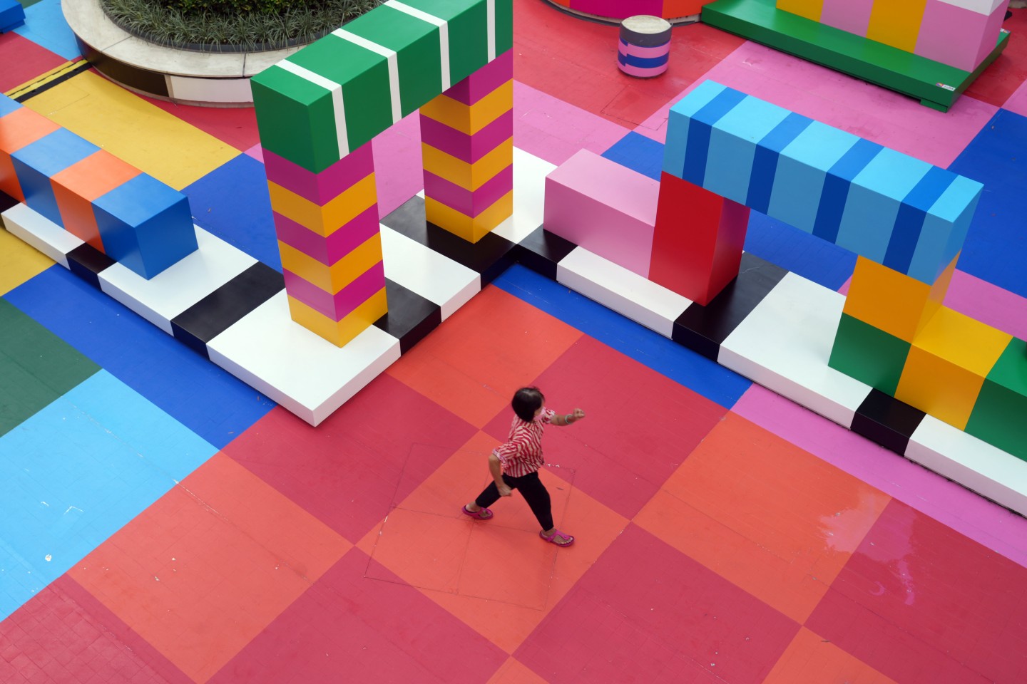 Art installation ‘Prismatic’ by Creative art duo Craig & Karl located at Sai Lau Kok Garden. Photo: Sam Tsang