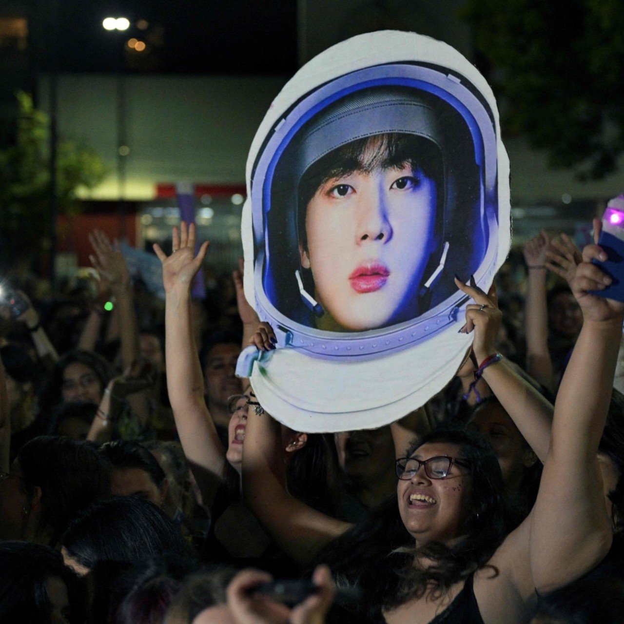 BTS' Jin to Debut 'The Astronaut' Live During Coldplay Buenos Aires Show –  Billboard
