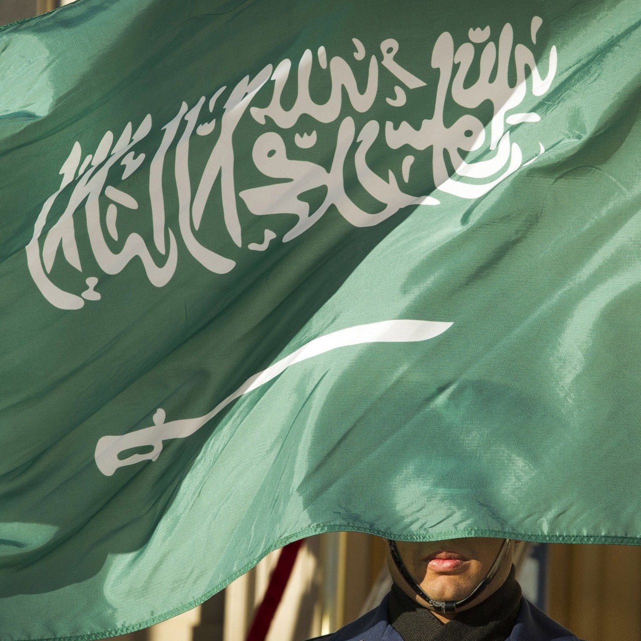 At Least 15 Dead After Suicide Bombers Explode In Sri Lanka Safe Images, Photos, Reviews