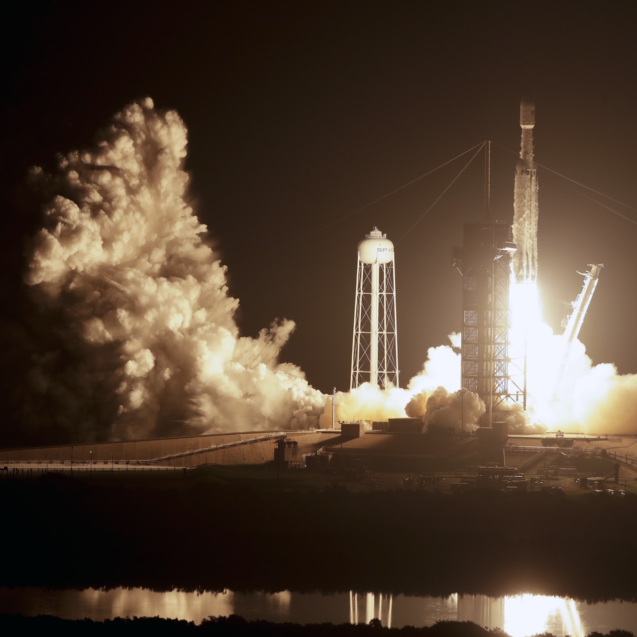 Spacex Gears Up For First Flight Since Fiery Launchpad