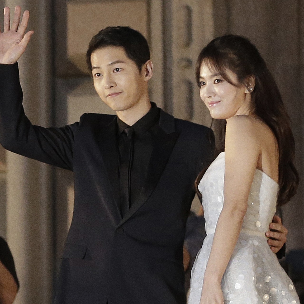 The Best Internet Memes About Korean Drama Descendants Of The Sun