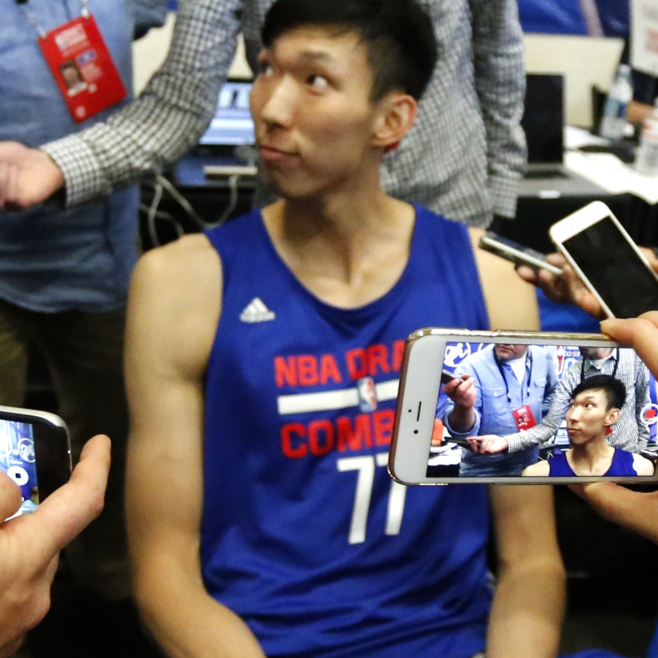 Ex Nba Star Zhou Qi Apologises After China Basketball Legend Calls