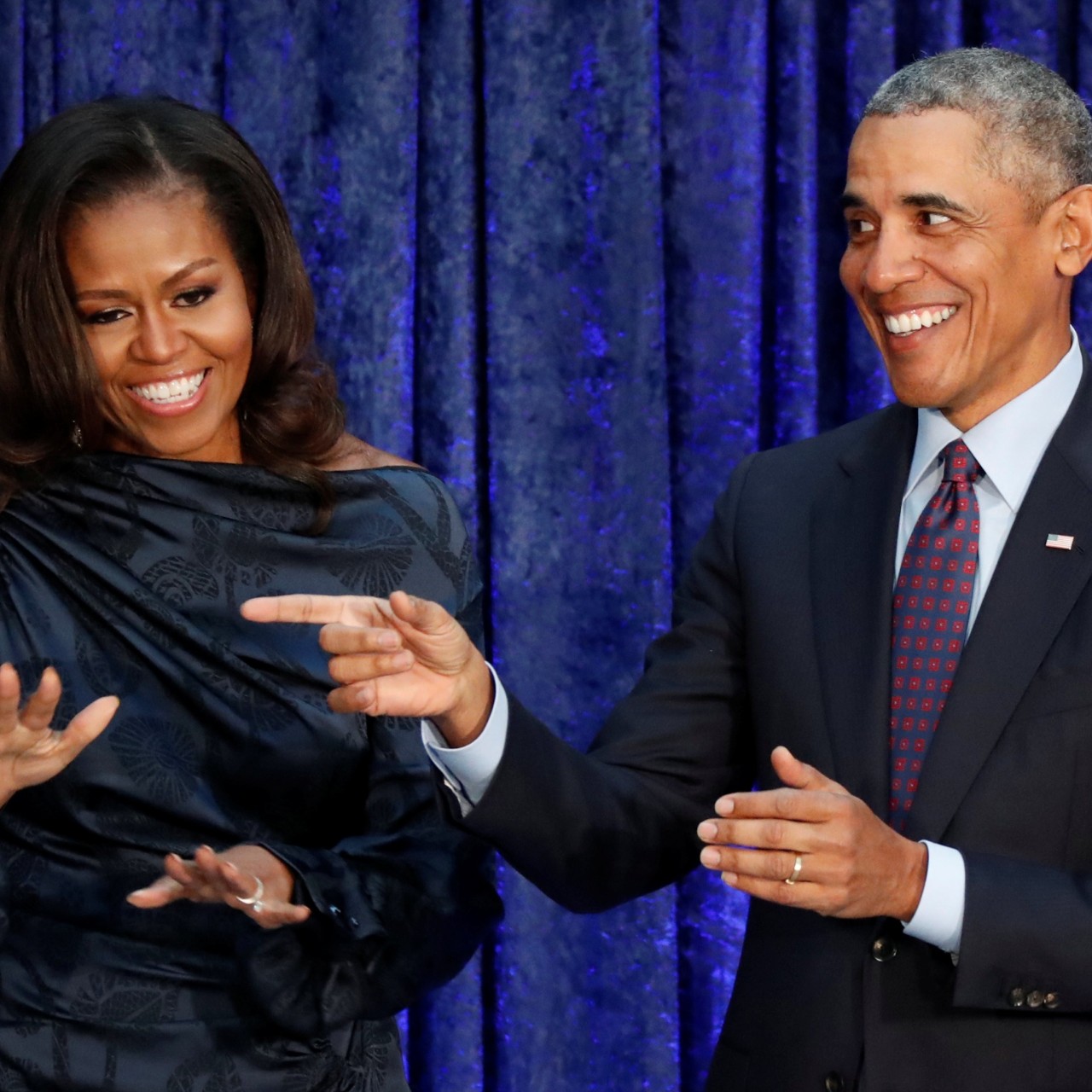 Barack Obama Names Michelle Obamas Memoir Becoming His - 