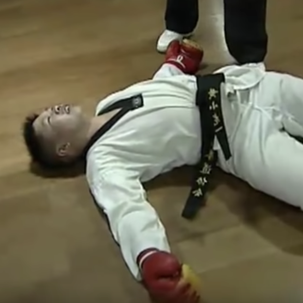Xu Xiaodong Accepts Challenge To Fight Zheng Zhaoyu After