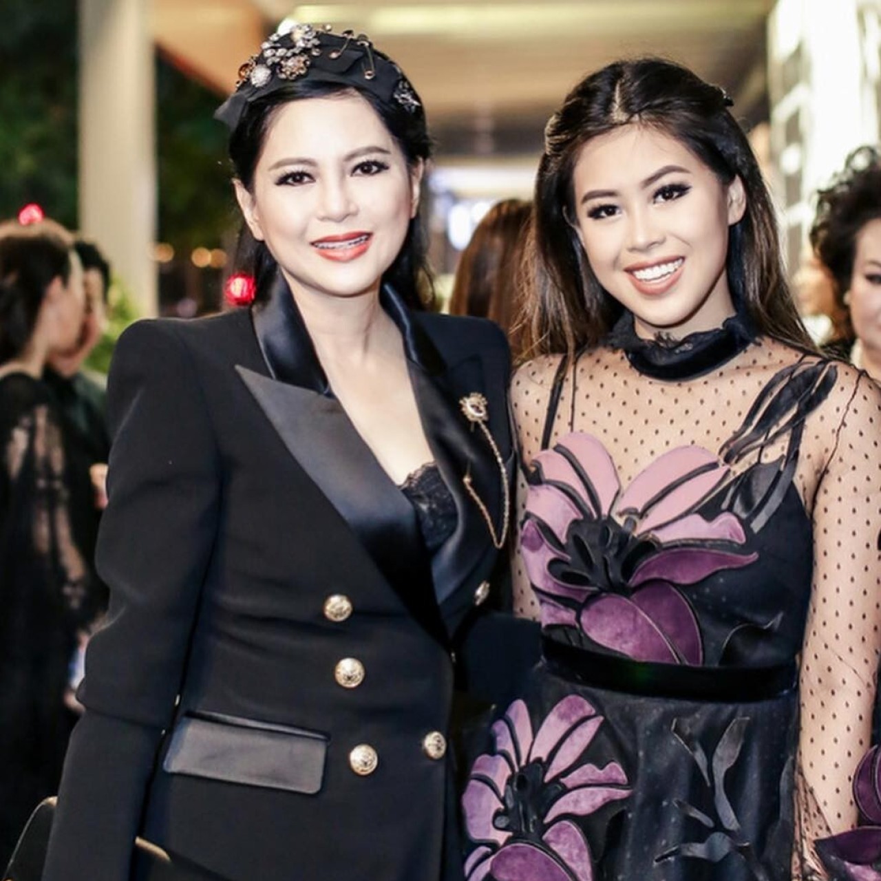 Cover Girls Five Hijab Wearing Instagram Fashionistas From Asia