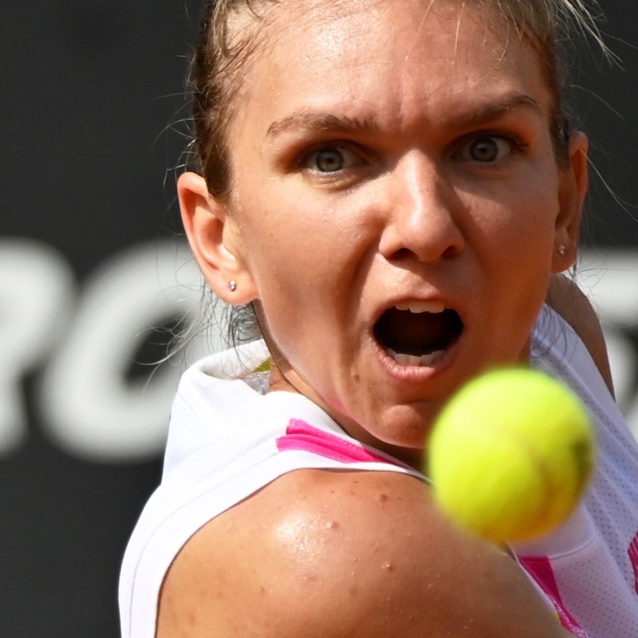 French Open Relaxed Simona Halep Heads Into Roland Garros As Clear Favourite South China Morning Post