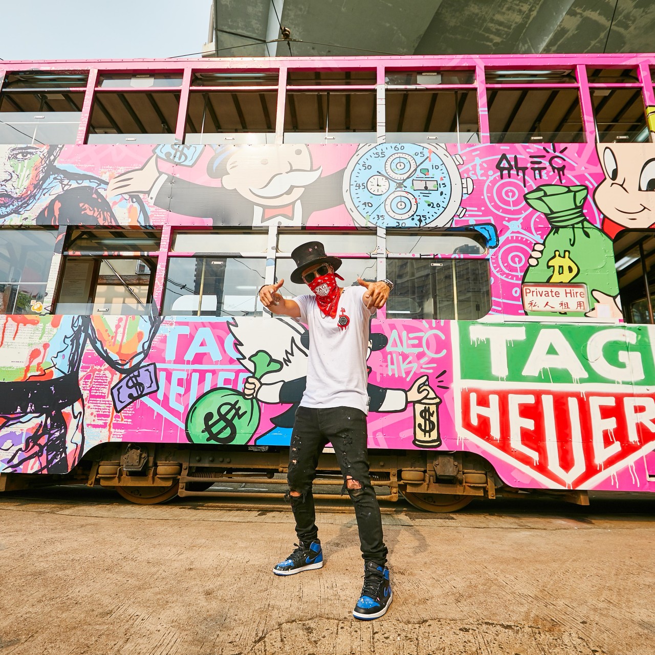 Graffiti Artist Alec Monopoly Teams up with DreamWorks Classics and Forever  21 – WWD
