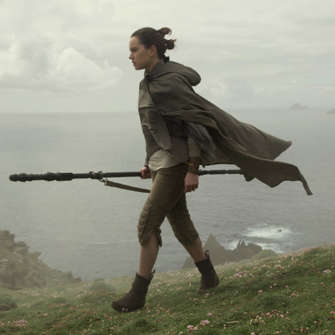 Star Wars: The Last Jedi' Celebrity Cameos and Secret Appearances - Men's  Journal