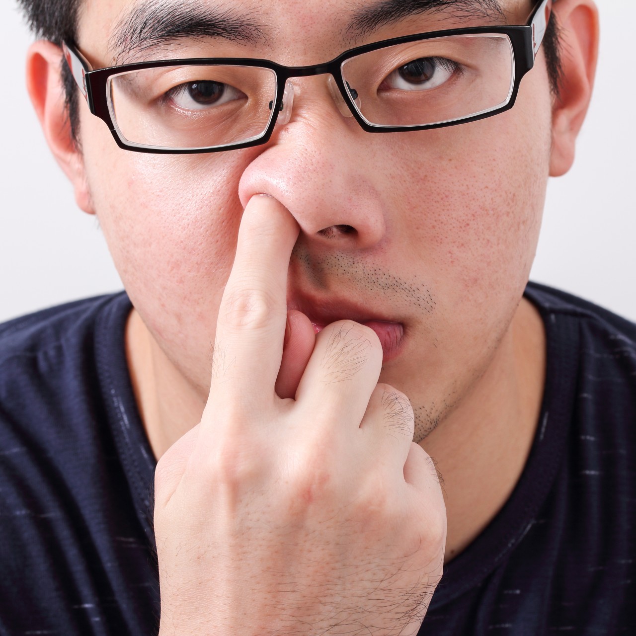 Picking nose can spread pneumonia