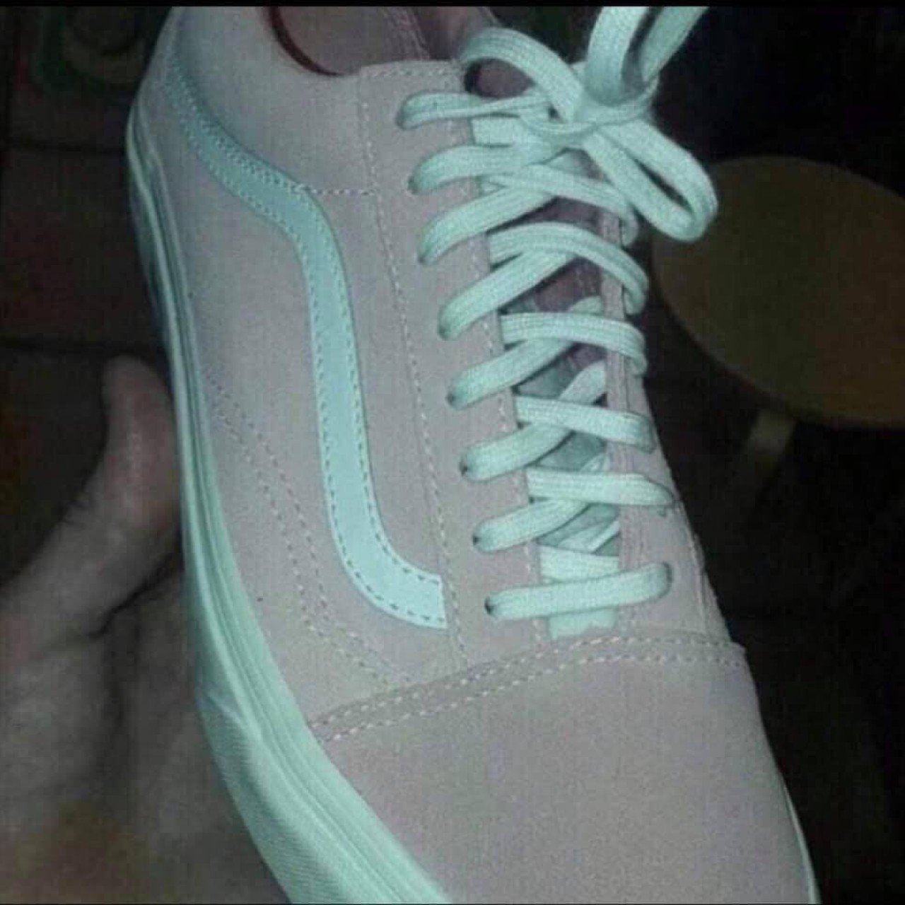 The science behind #shoegate explains why some people see grey and others  see pink - and it has nothing to do with creativity - YP