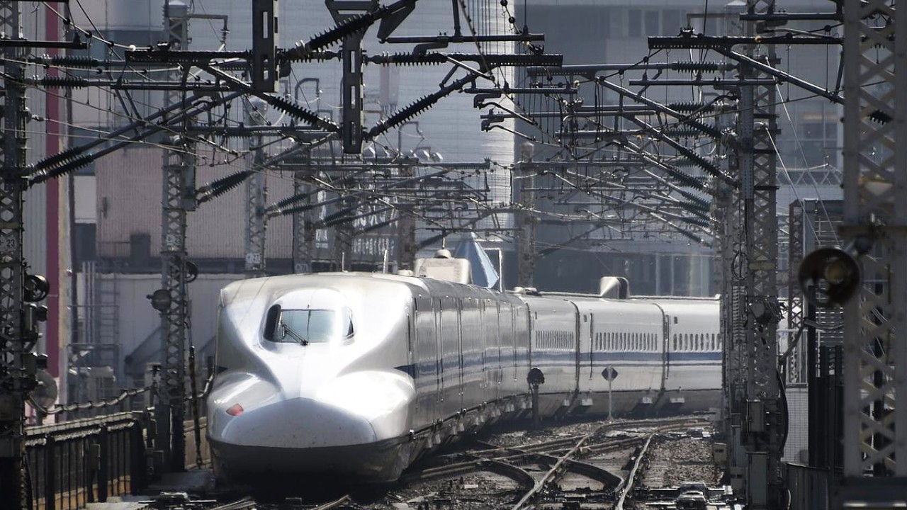 bullettrain-a.jpg?itok=6NFk7XXe