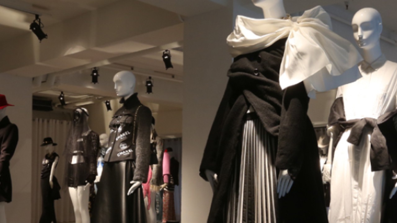 ASIA PUBLISHERS SERVICES | Louis Vuitton Catwalk: The Complete Fashion  Collections | Women | Lane Crawford - Shop Designer Brands Online