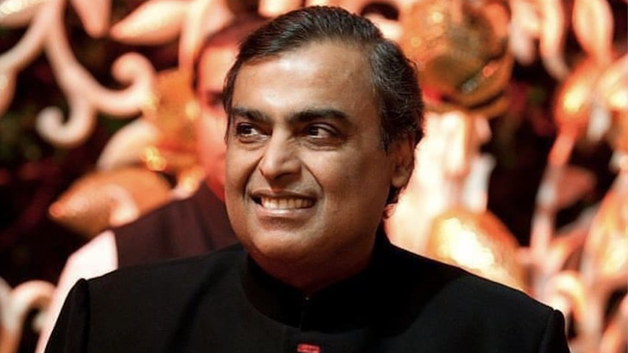 National Asset Mukesh Ambani Has India S Highest Security Rating Here S How Much The Billionaire Spends On An Elite Security Detail And Armoured Cars To Protect His Family South China Morning Post Mane was called by the national investigation agency for questioning on thursday for his alleged role in the ambani security scare and mansukh hiran murder cases, the official said. national asset mukesh ambani has india