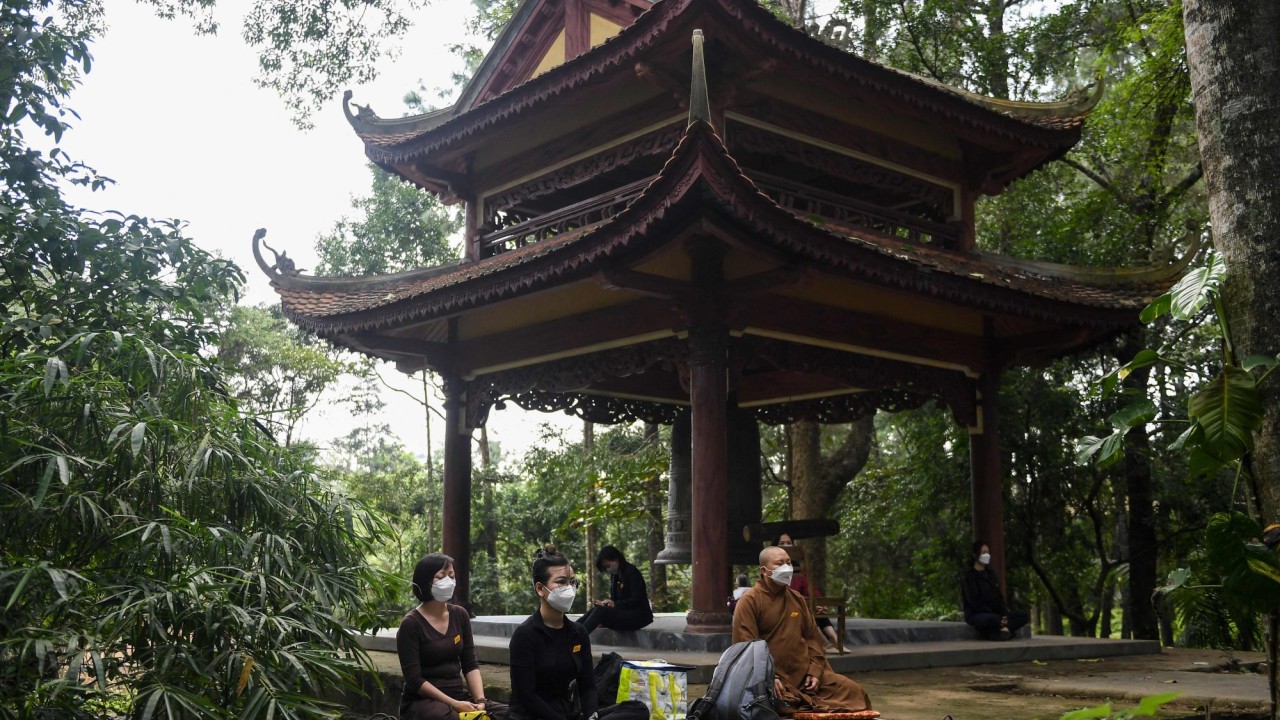 Thousands in Vietnam mourn Thich Nhat Hanh, Zen Buddhist monk who brought  mindfulness to West