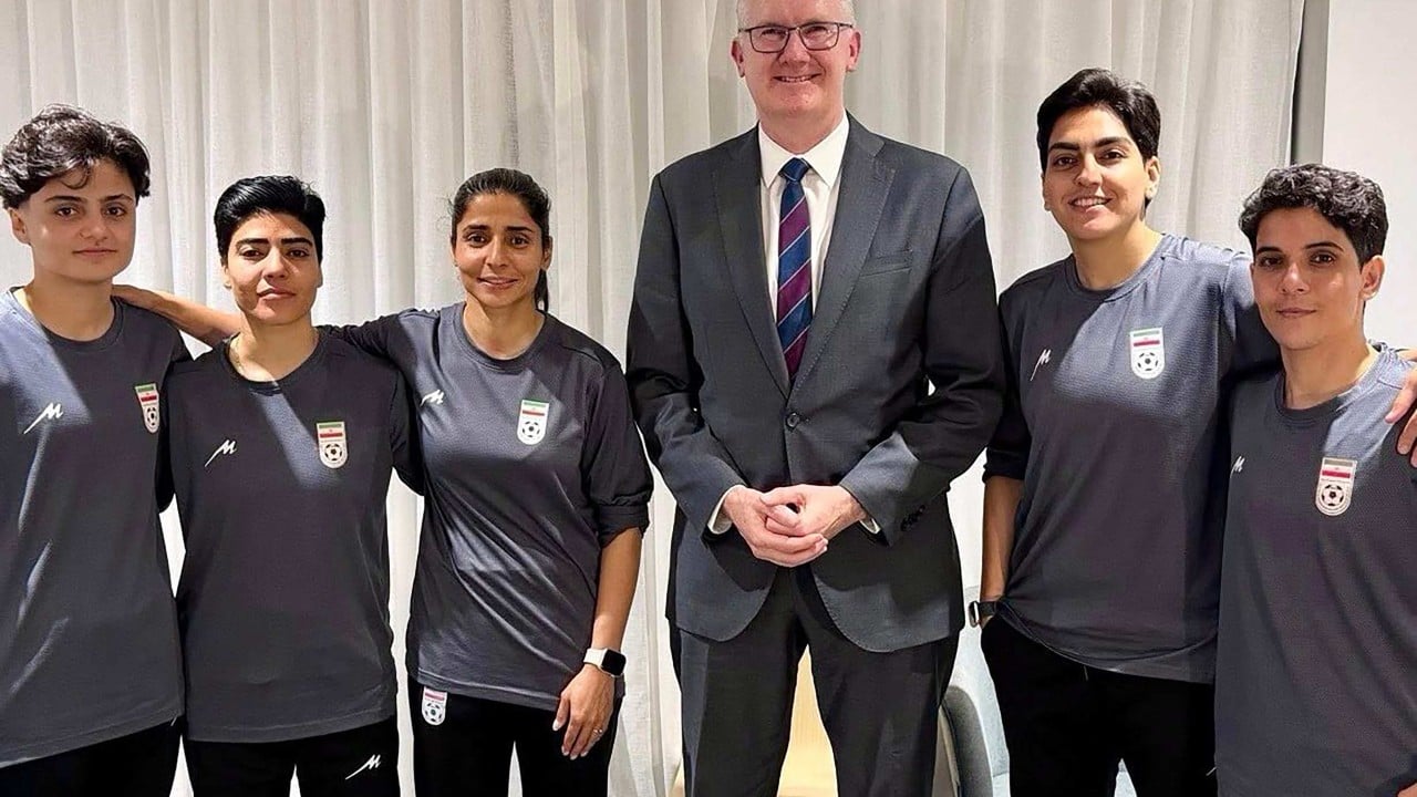 Iranian footballers granted asylum by Australia