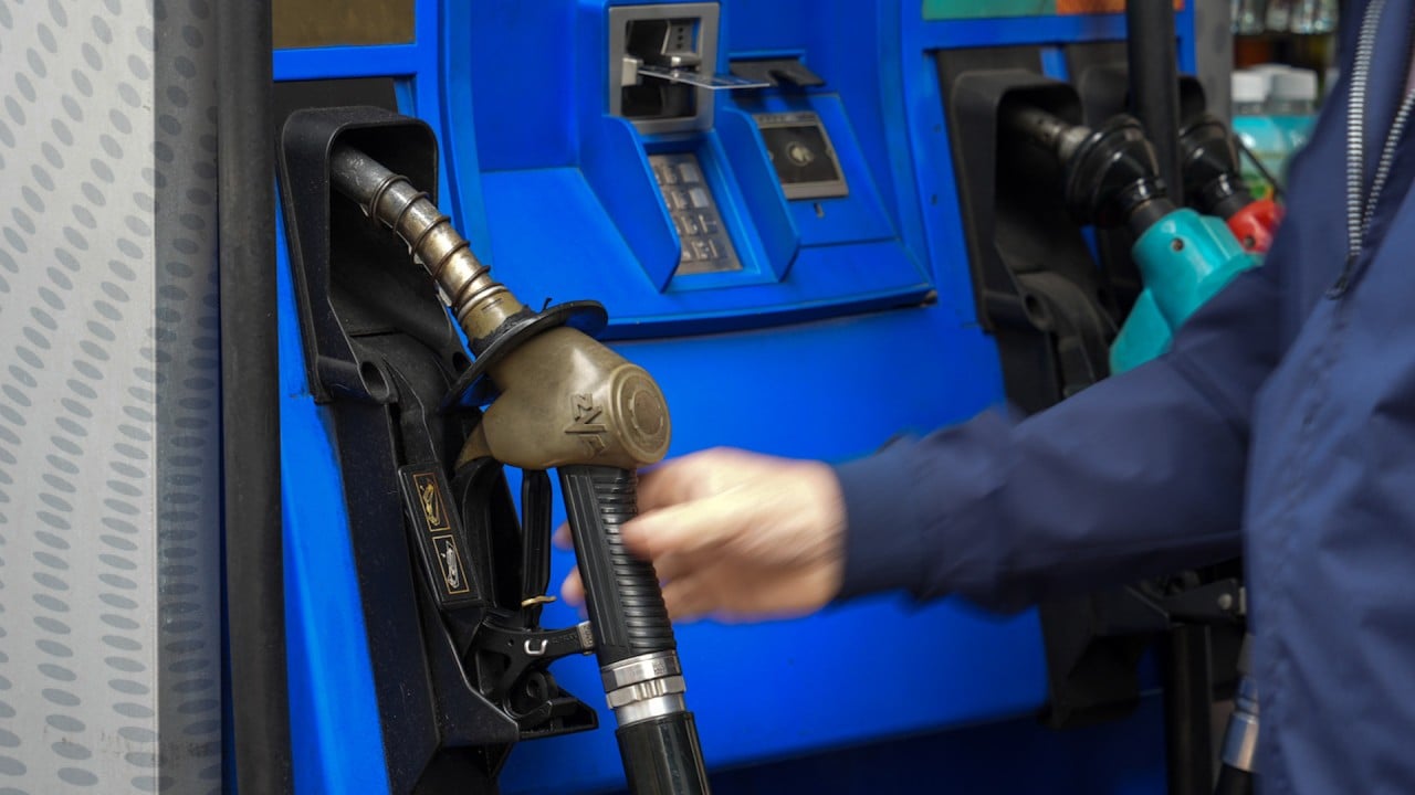 Hong Kong drivers head north for cheaper fuel
