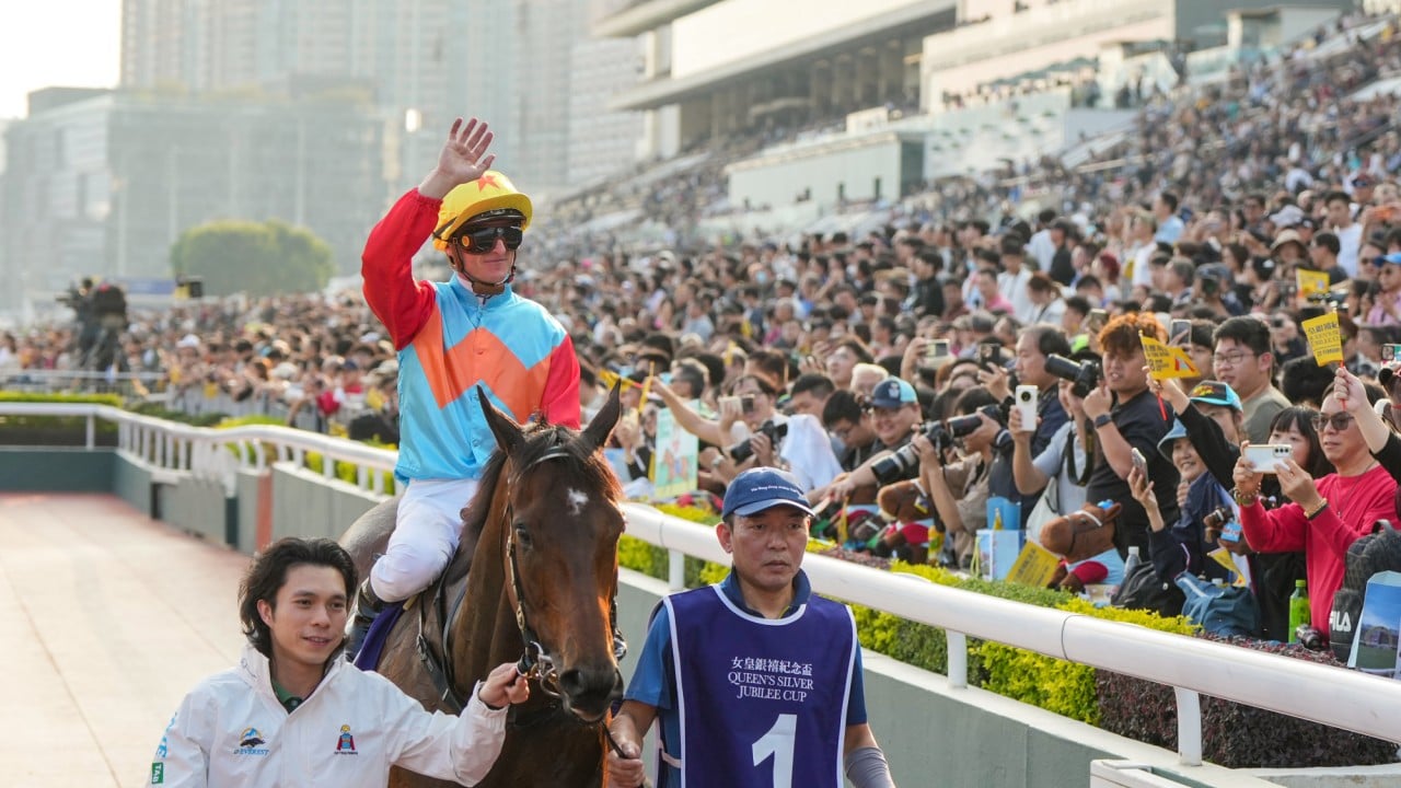 Zac Purton celebrates a record-breaking 18 consecutive victories with Ka Ying Rising at Sha Tin. Photo: Sam Tsang