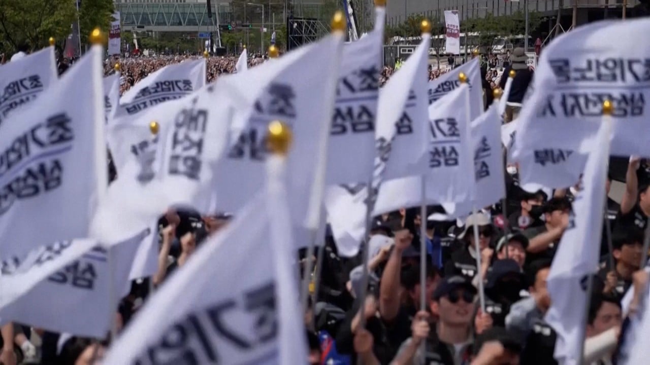 Samsung strike could cost South Korea $66.7 billion
