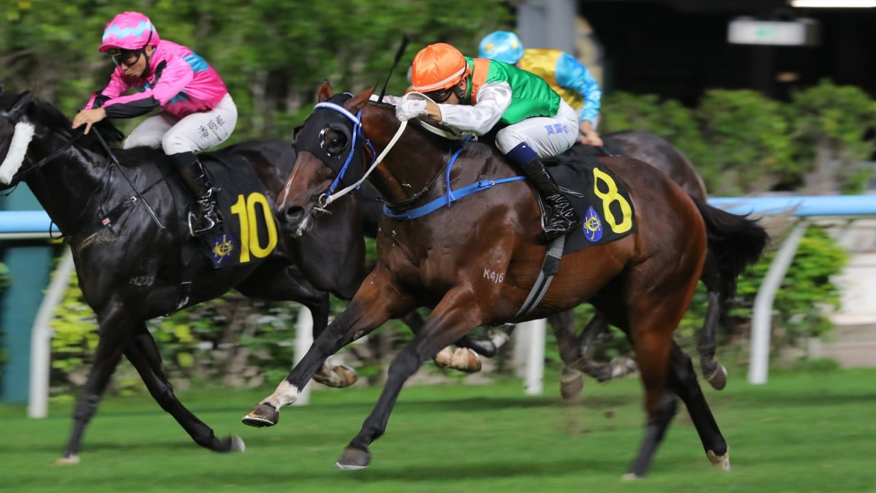Decision Link, ridden by Joao Moreira, wins at Happy Valley.