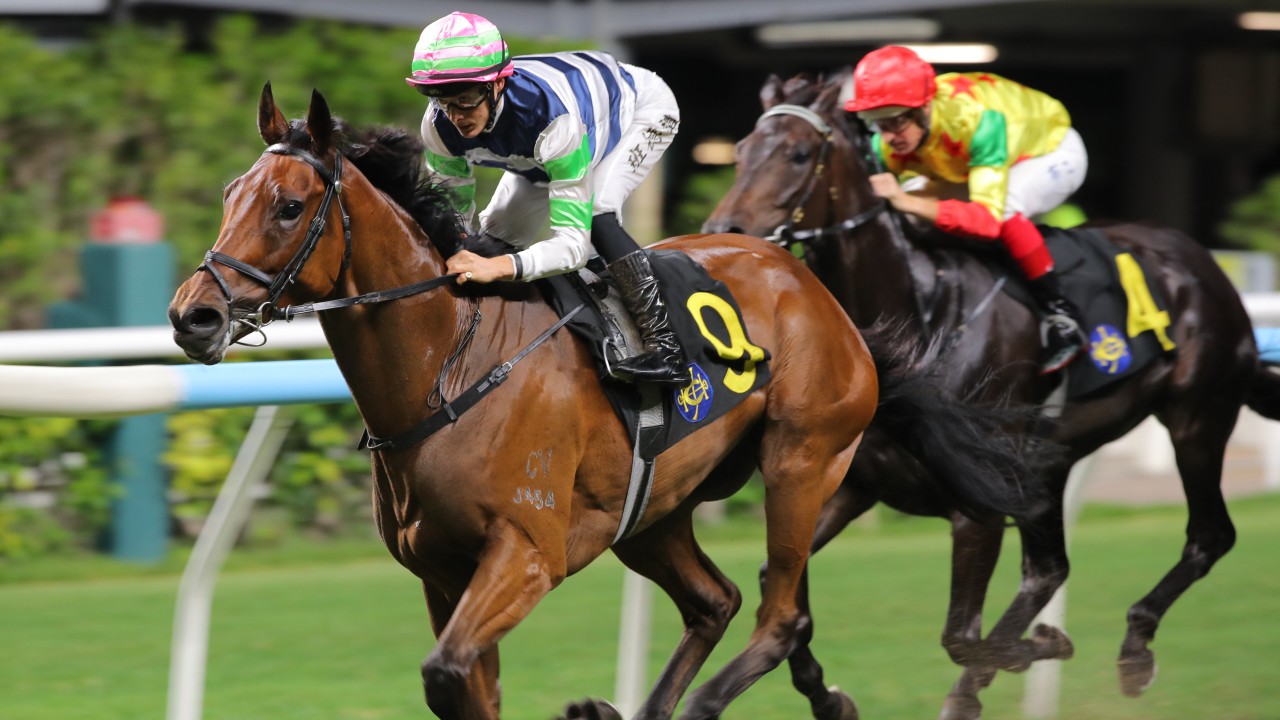 Packing Angel, ridden by Harry Bentley, wins at Happy Valley. Photos: Kenneth Chan 