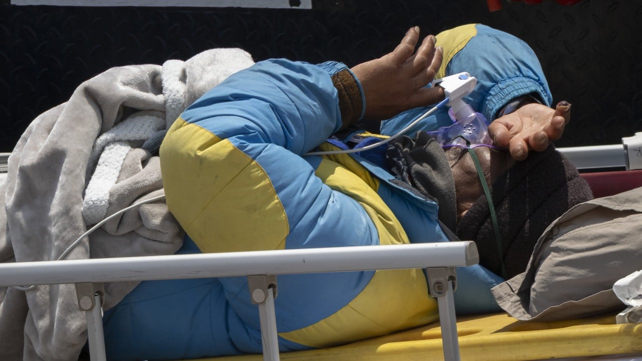 Sherpa missing 6 days on Everest found alive