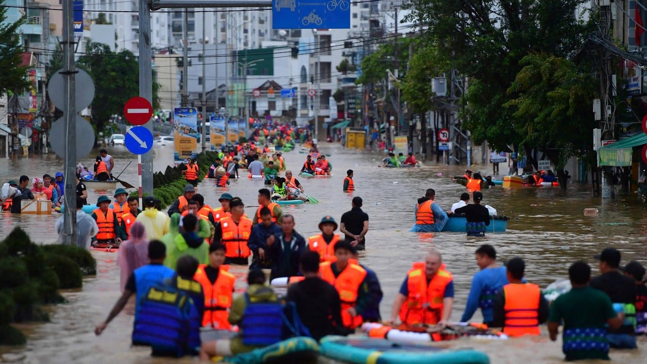 At least 4 people killed in Vietnam flash floods