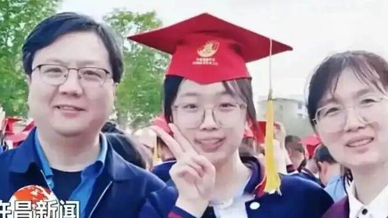 Chinese girl accepted into top university without tutoring