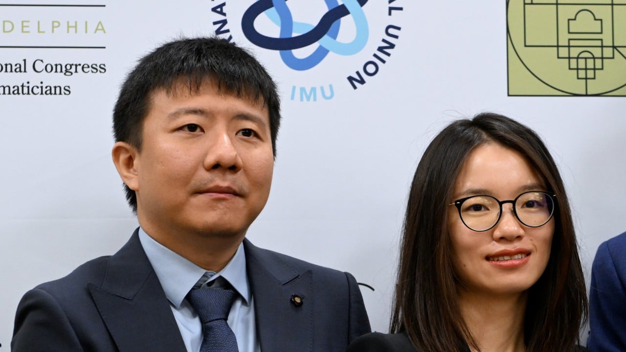 Chinese mathematicians win Fields Medal