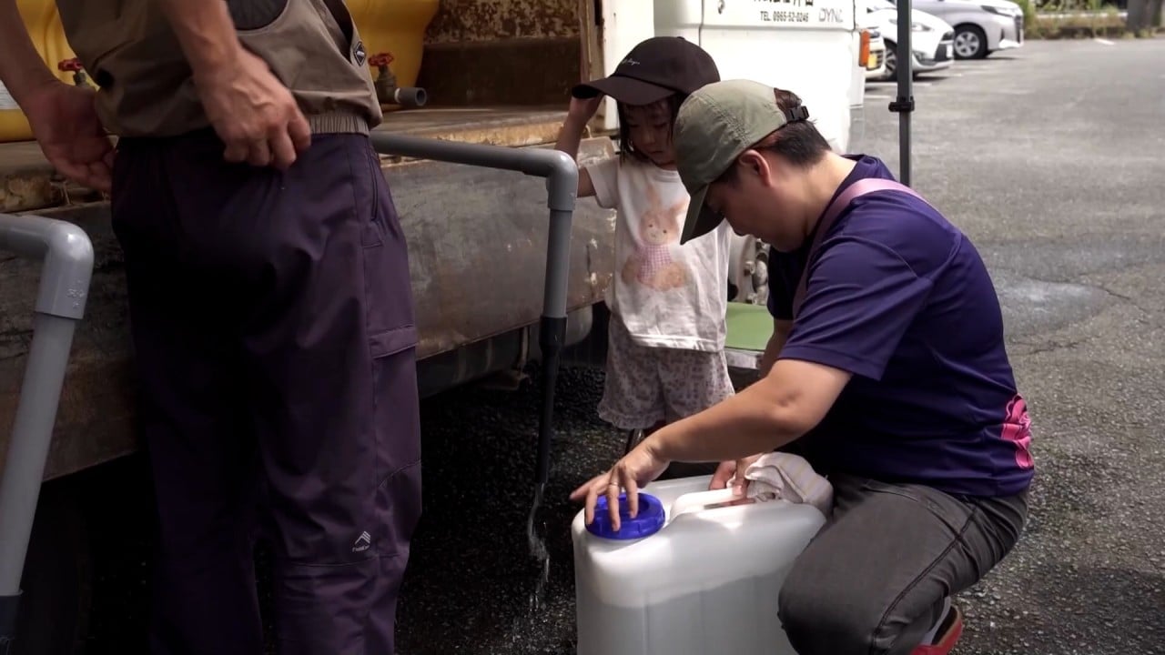 Japan earthquake survivors face water shortages