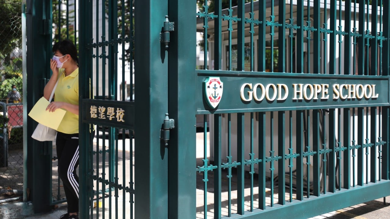 Hong Kong school withdraws alleged Cantonese ban