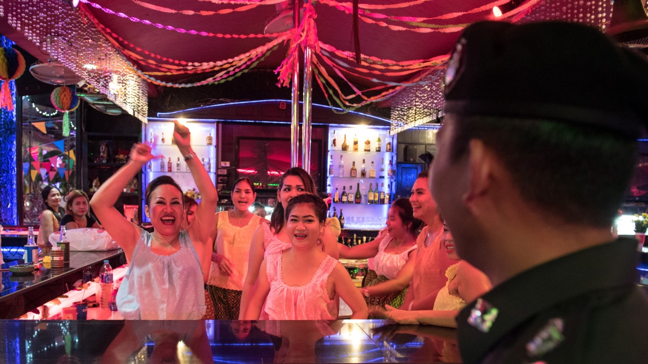 prostitutes in pattaya s walking street