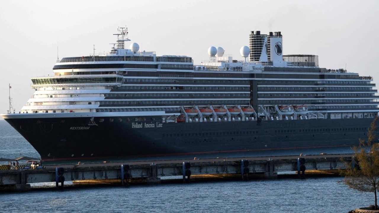 World On Alert For Coronavirus Spread As Stranded Passengers Fly Home To 40 Countries From Two Stricken Cruise Ships South China Morning Post