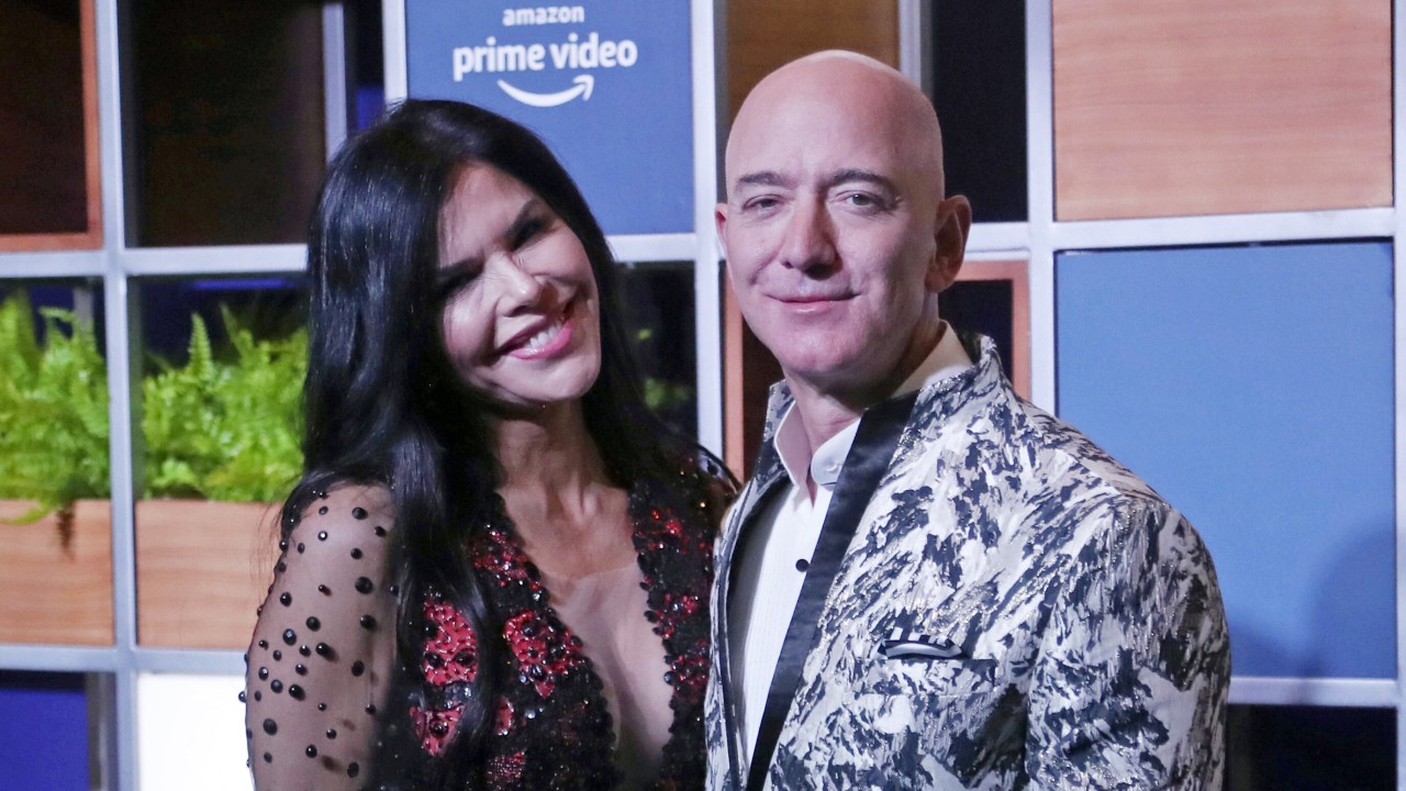 picture Bezos Girlfriend Net Worth jeff bezos and lauren sanchez s roller