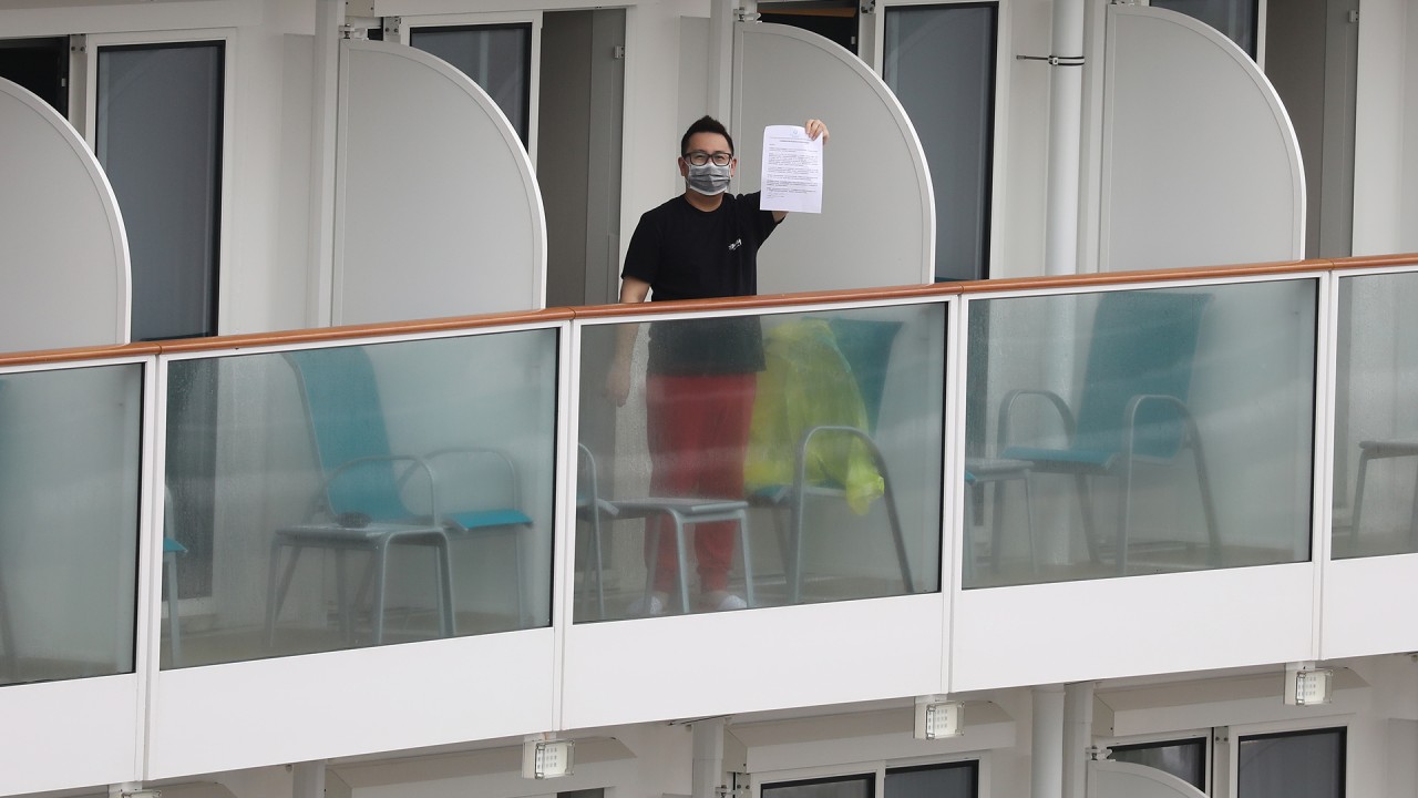 Thousands held on cruise ship in Hong Kong for coronavirus testing 