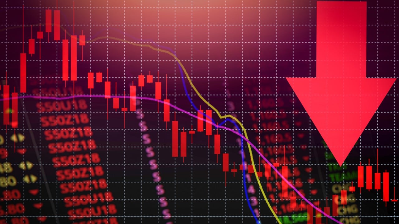 Hong Kong stocks may remain volatile for months due to Covid-19 pandemic, says analyst Kenny Wen