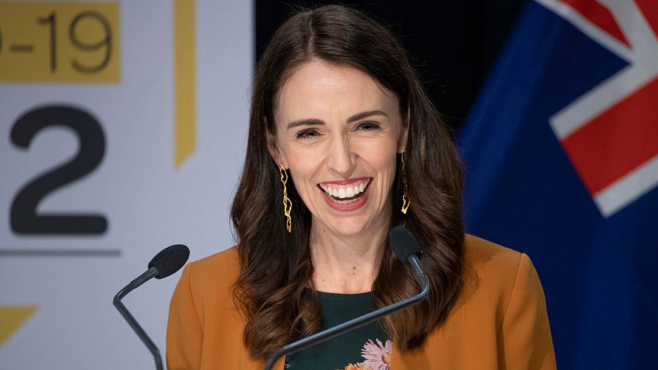 PM Jacinda Ardern dances for joy as New Zealand lifts lockdown after coronavirus &#039;eliminated&#039;