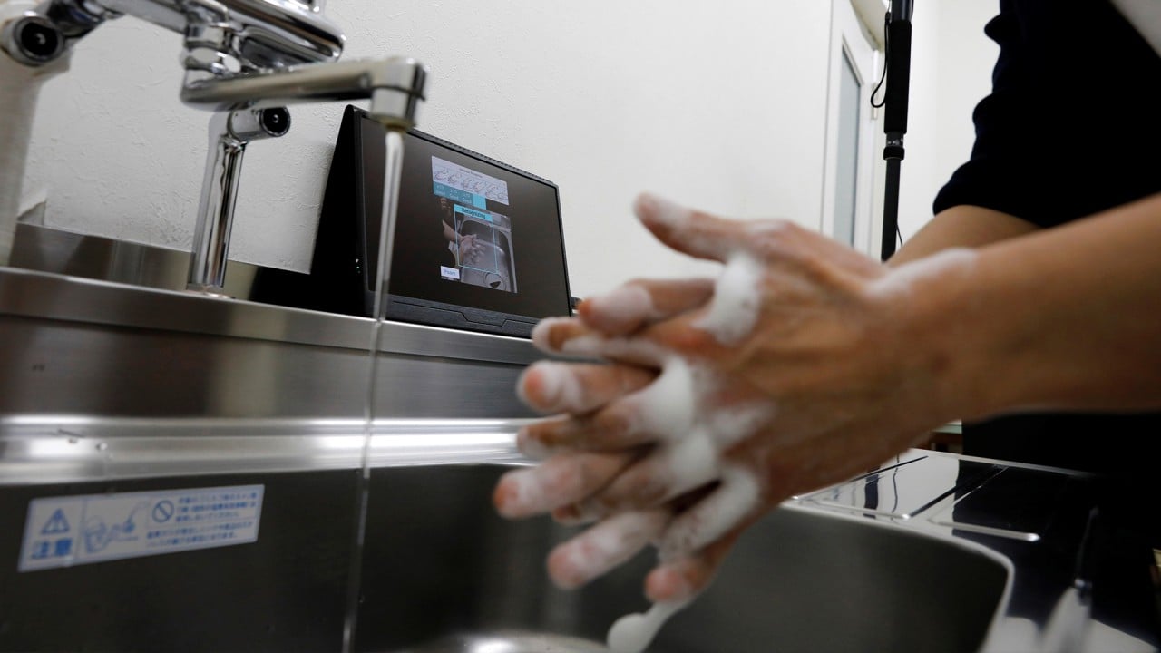 Japanese AI checks workers for proper handwashing amid coronavirus pandemic