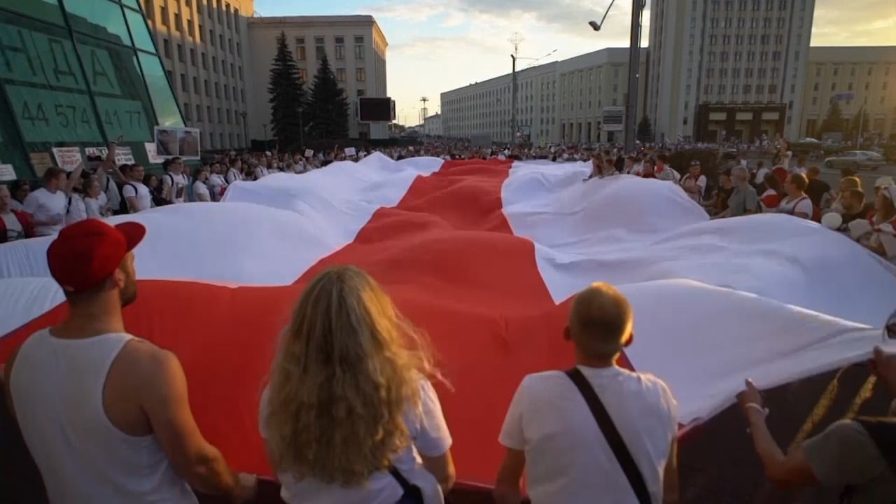 Could Red And White Belarus ‘protest Flag Provoke A Russian