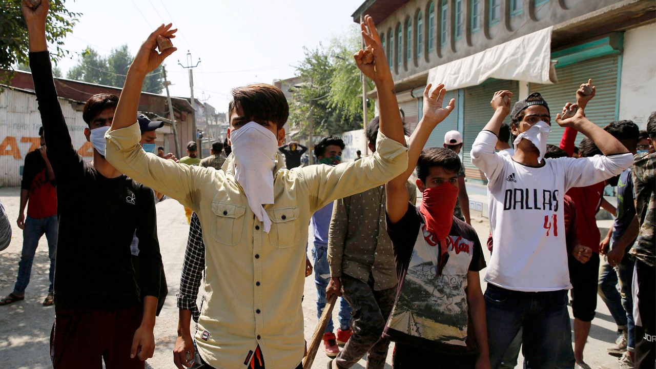 Civilians clash with government forces in Indian Kashmir after four killed in armed encounter