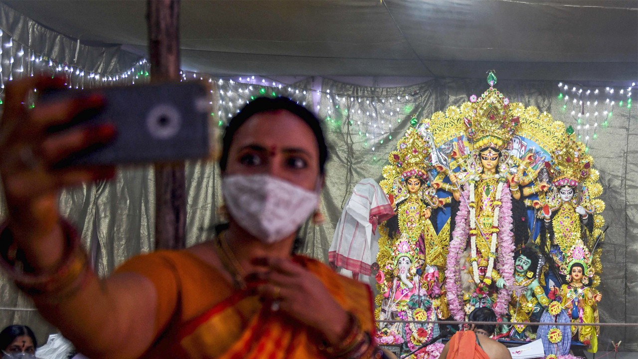 India’s Durga Puja festival kicks off amid coronavirus restrictions