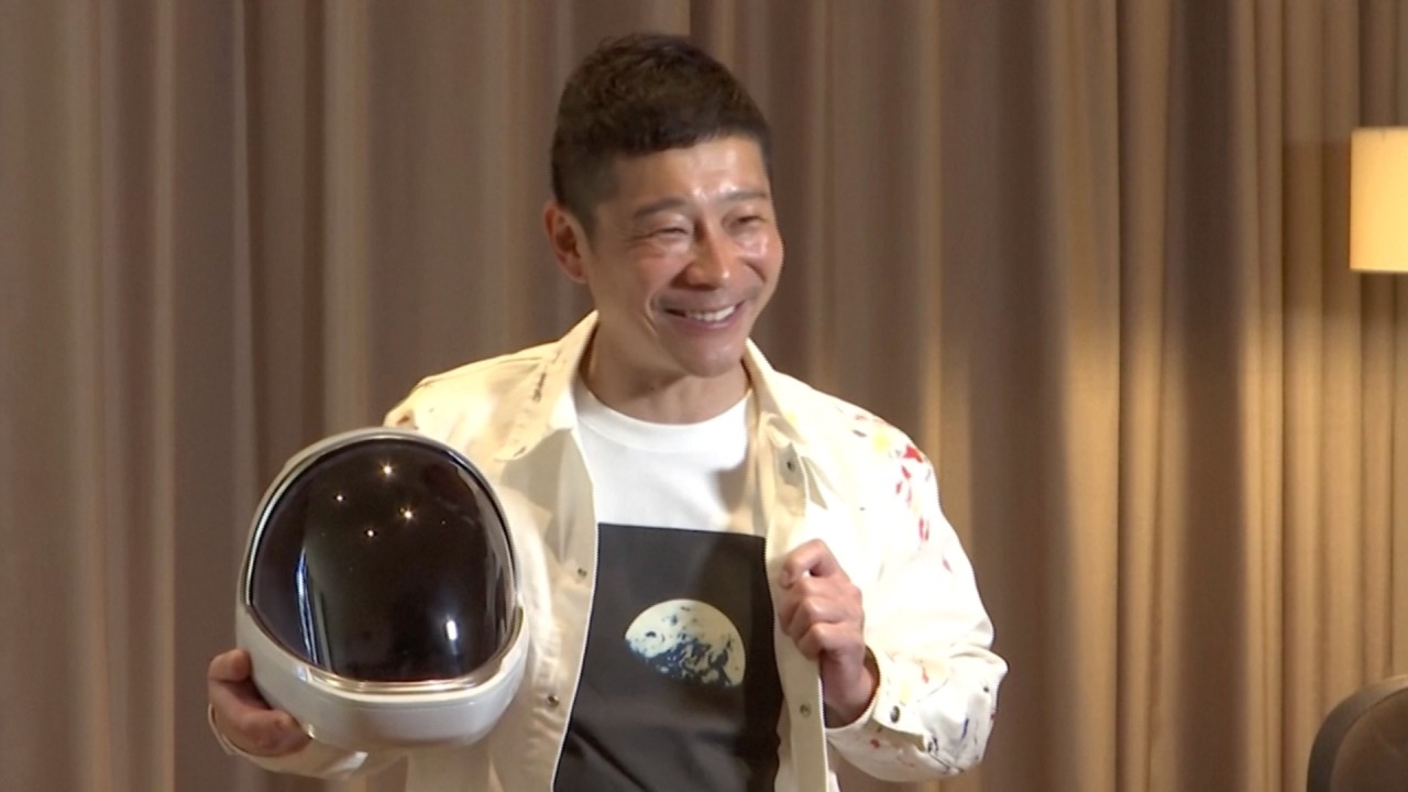 ‘Free tickets to the moon’: Japanese billionaire seeks eight companions for SpaceX lunar trip
