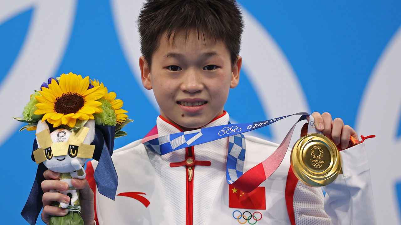 olimpic winner cut medal