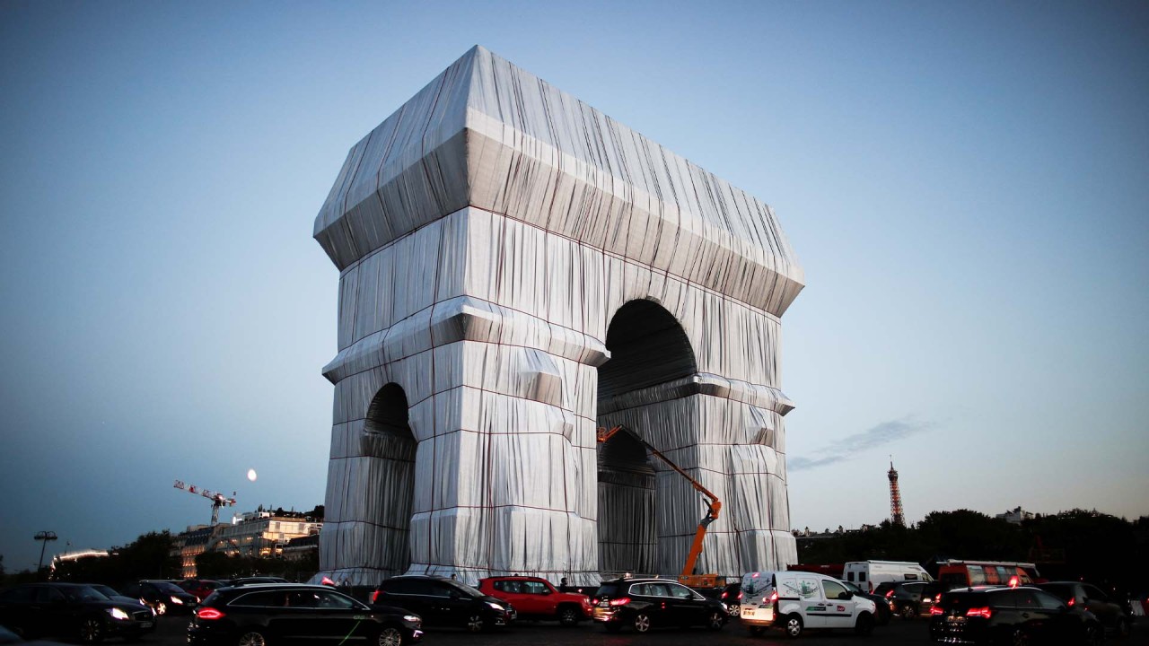 ‘L’Arc de Triomphe, Wrapped’: Paris monument enveloped in fabric for art installation