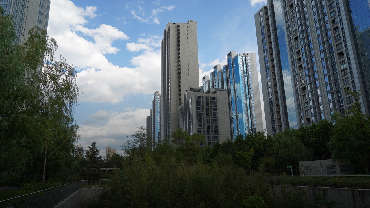 How a Beijing residential compound lives through an Omicron lockdown