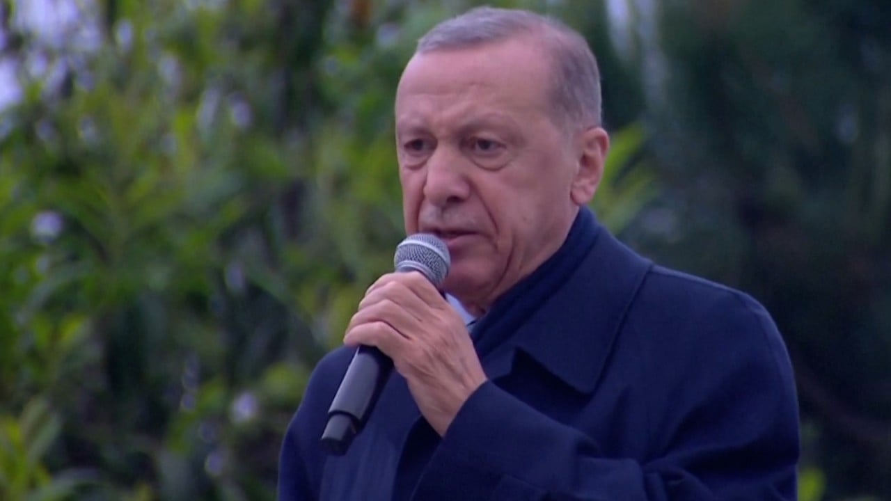 Turkey’s Erdogan wins presidential election, extending rule into third decade