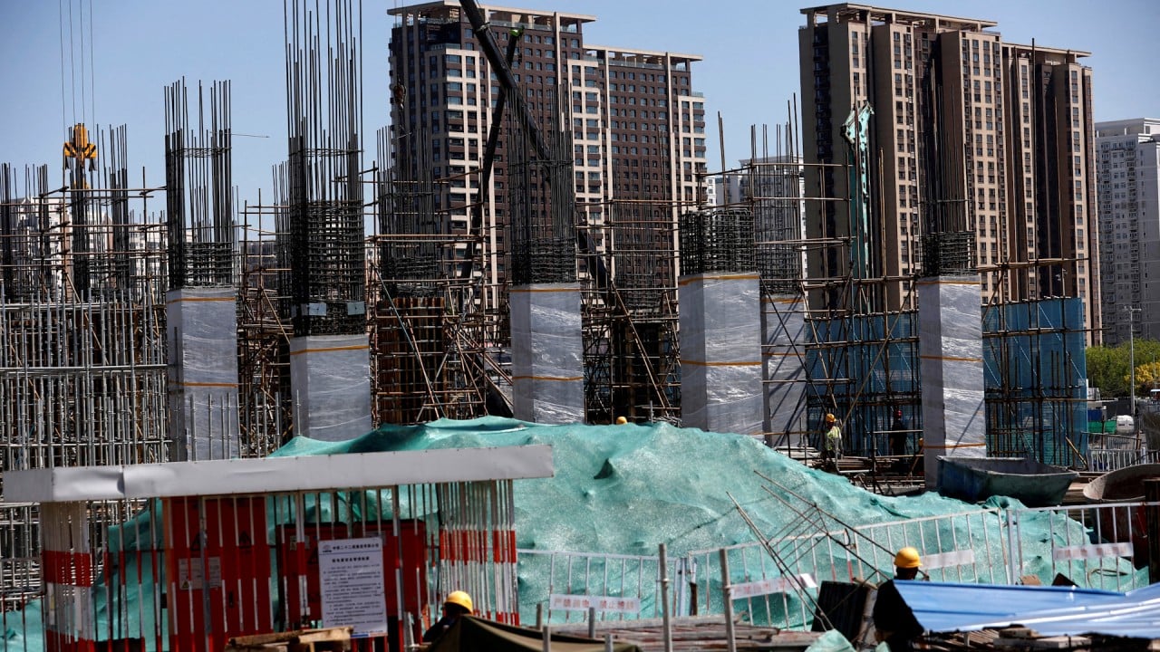 China está lista para dejar que algunas empresas inmobiliarias en problemas quiebren: Ministro de Vivienda
